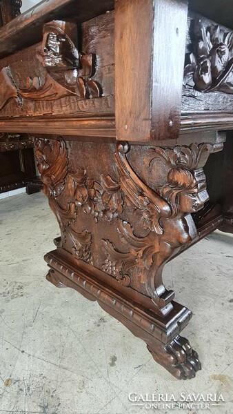 A771 antique, freshly renovated, richly carved renaissance style dining set