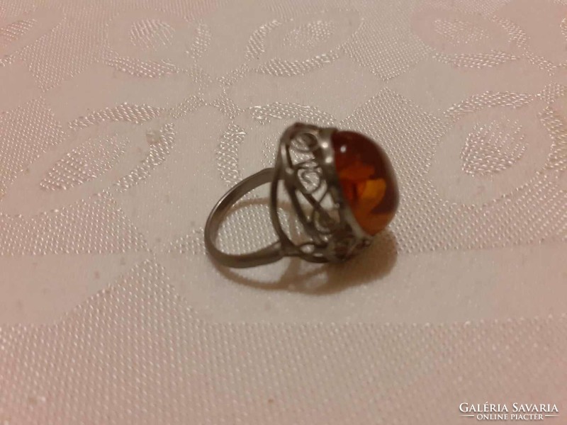 Alpaca? Cast amber stone ring (small size)
