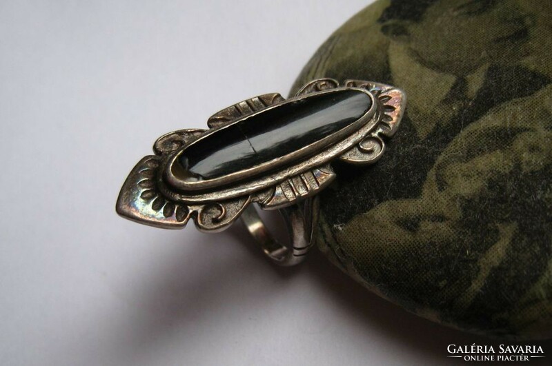 Antik ezüst gyűrű, hosszúkás, fekete köves goth gyűrű