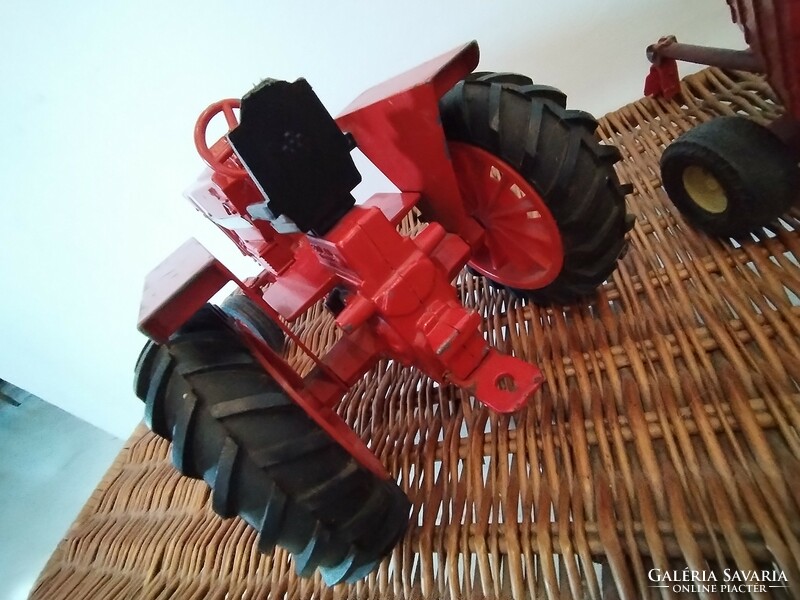 Vintage, cast model - tractor + trailer / ertl