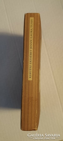 Erzsébet Kertész: jenny, laura, tussy - striped books