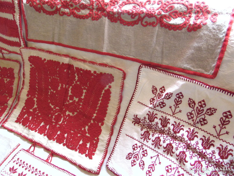 Beautiful embroidered Transylvanian needlework decorative cushion cover