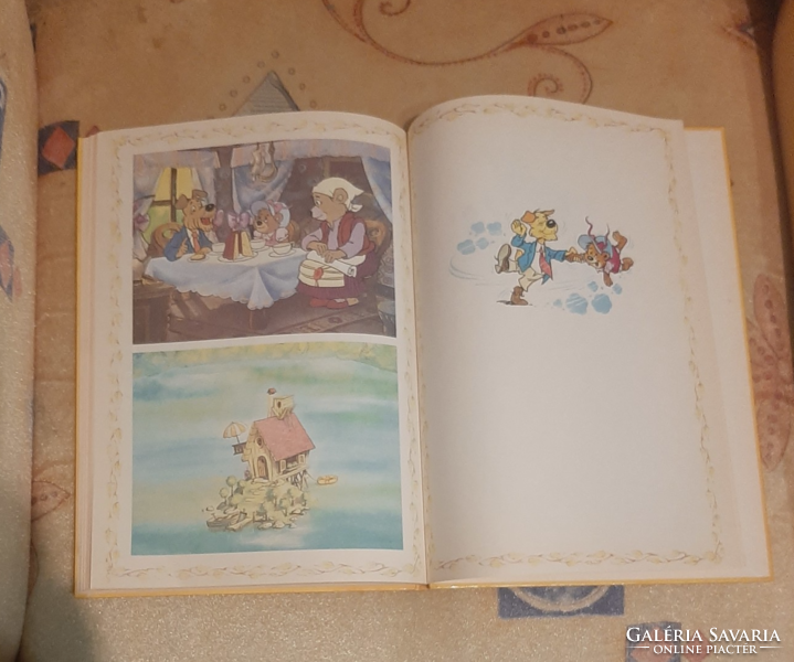 The Captain of the Forest story book, activity booklet and 2 story napkins Pannonia Film Company 1988