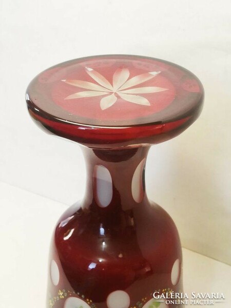 Biedermeier glass with an exceptionally beautiful engraved, flower pattern thick base