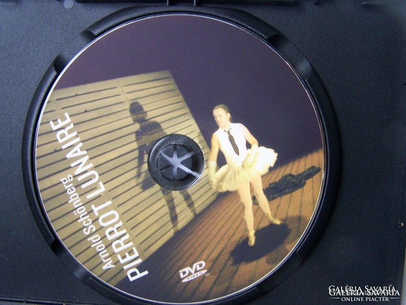 Schönberg: Pierrot lunaire  A mű magyar nyelvű ősbemutatójának felvétele 2005. október 20 MU Színház