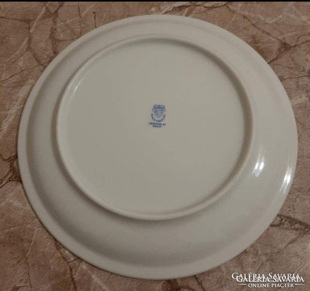Dinós Alföldi porcelán tányér