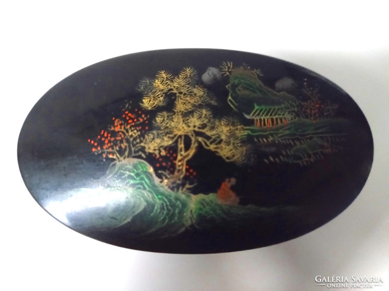 Oriental lacquer box, jewelry holder