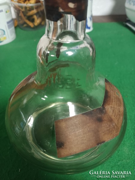 Hobé antique drink bottle with remaining label