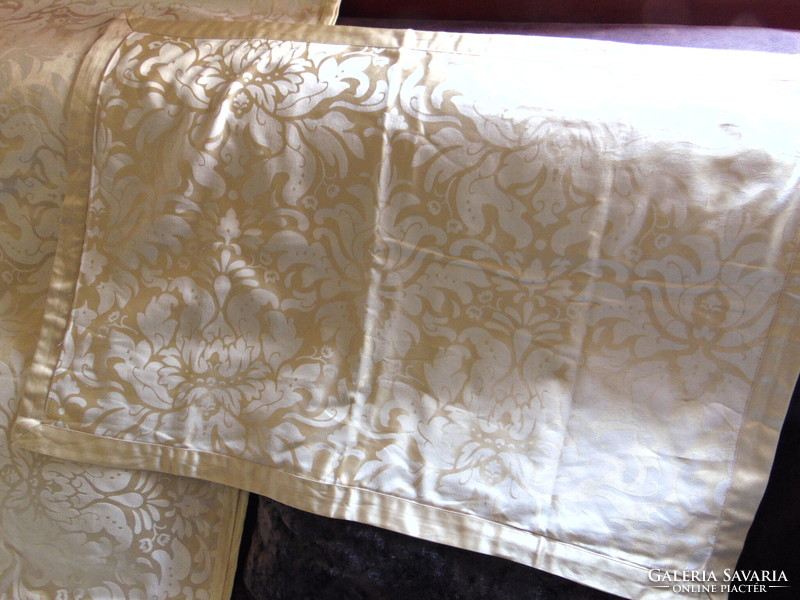 Dreamy brocade bedding in golden vanilla color