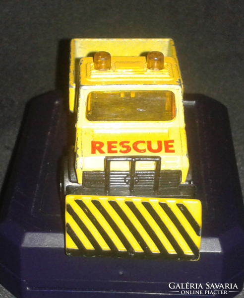 1983 Matchbox mercedes unimog rescue snowplow