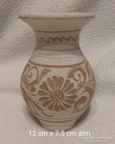 Korondi váza, fehér