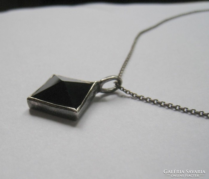 Silver necklace with black pyramid stone pendant