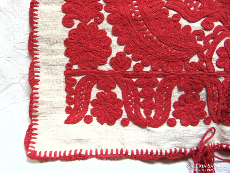 Beautiful, richly embroidered Kalotaszeg written handwork decorative cushion cover