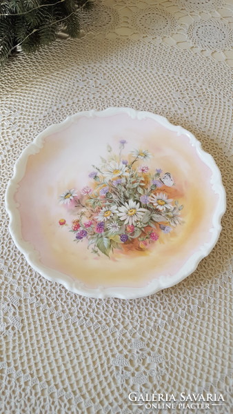 Beautiful, English royal albert wild flower porcelain plate, wall decoration