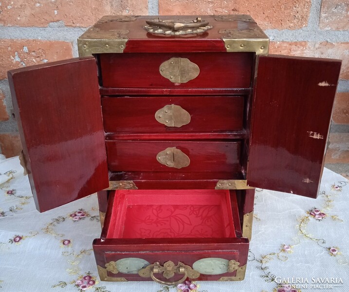 Jewelry cabinet, box for decoration