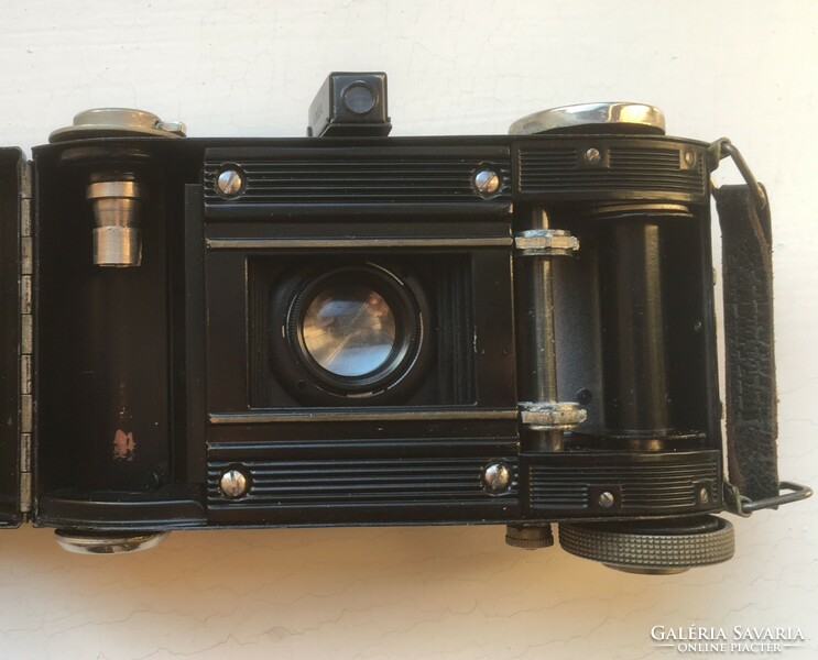 Balda Jubilette német gyártmányú analóg fényképezőgép az 1930-as évek végéből.