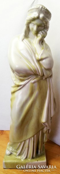 Glazed earthenware statue of Hera, wife of the god Zeus, unique rarity