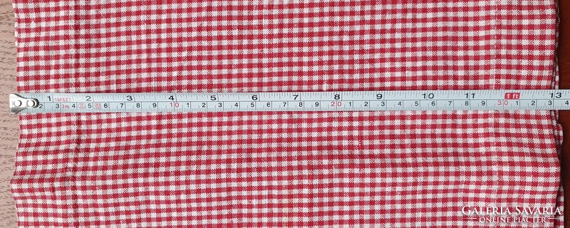 Checkered red tablecloth placemat