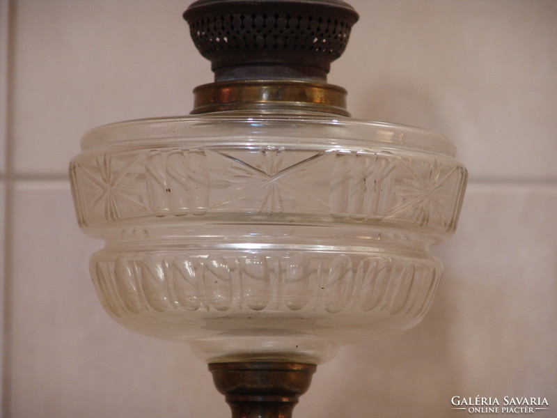 Antique kerosene lamp with etched glass kerosene container