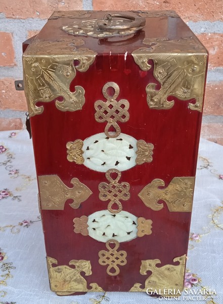 Jewelry cabinet, box for decoration