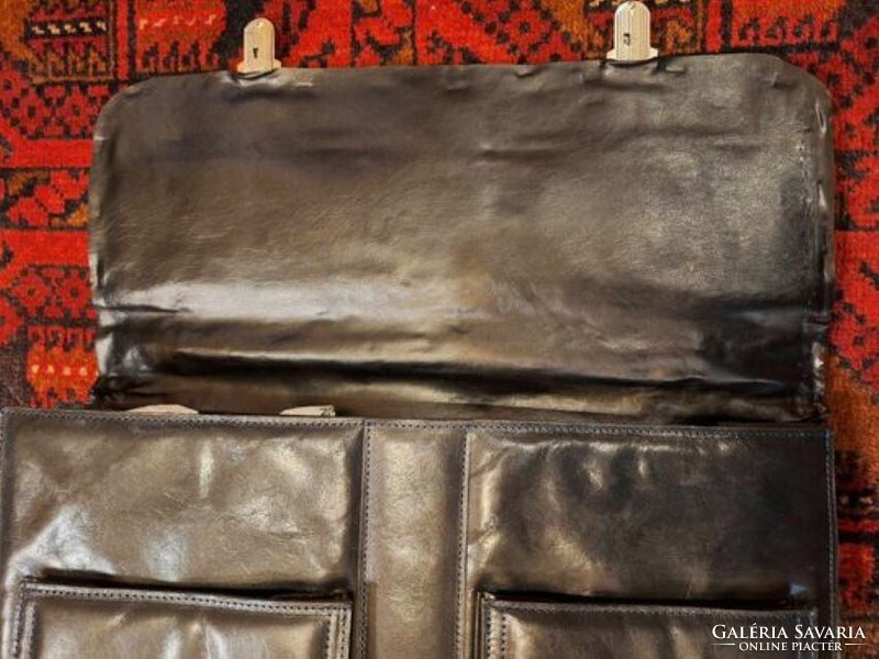 Vintage amerikai, 80-as évekbeli acélkék bőr aktatáska marhabőr nyéllel