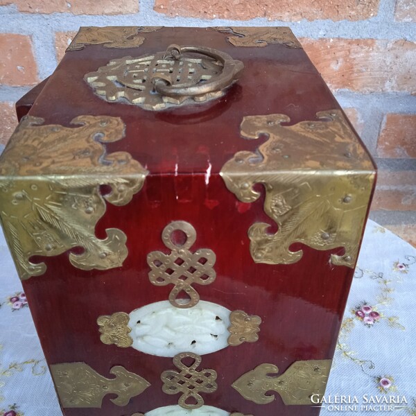 Jewelry cabinet, box for decoration