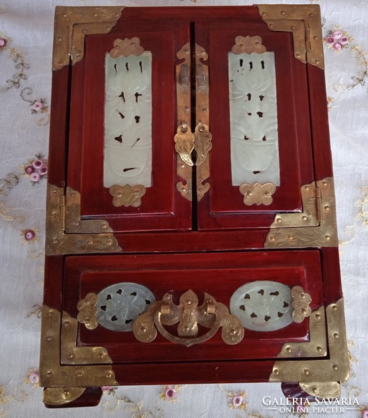 Jewelry cabinet, box for decoration