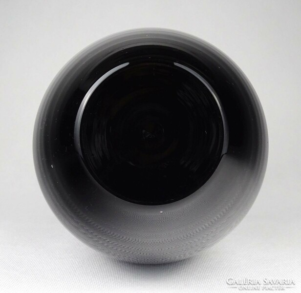 1P863 large black glass vase 31 cm