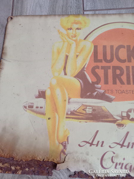 Antik festett acél reklám tábla (Lucky Strike, 40x30 cm)