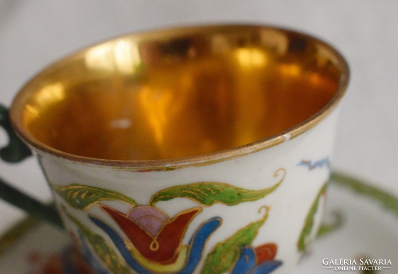 Antik porcelán csésze , kézzel festett virág mintás , aranyozott , 7,4 x 7,2 cm + fül , tál 14cm