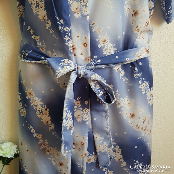 New, blue-white, flower-patterned robe - approx. XL