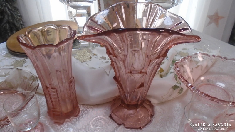 Vintage rose-colored polished glass glass set and trays and vases in one