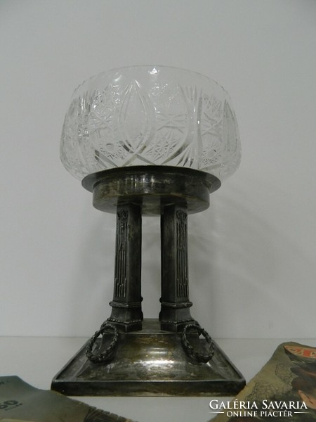 Original art-deco crystal glass centerpiece, offering