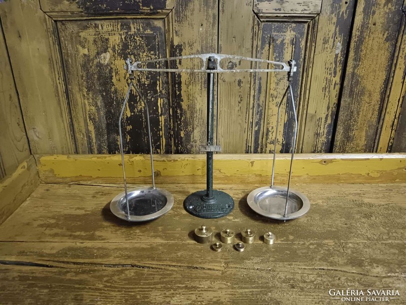 Apothecary scales, fughs g. With Budapest mark, cast iron base, working, with original weights, 1900