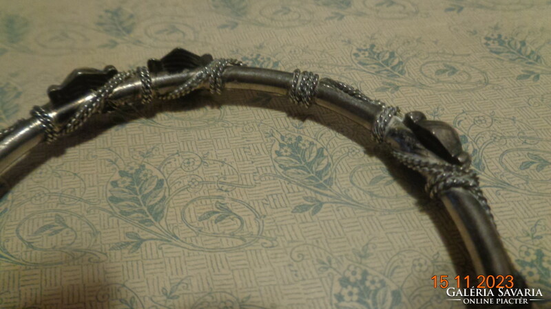 Metal bracelet, inner size 6.5 cm