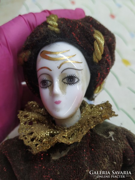 Porcelán bohóc 25 cm eladó!Vintage porcelán fej-kéz-láb bohóc,Olasz karneváli emlék eladó!