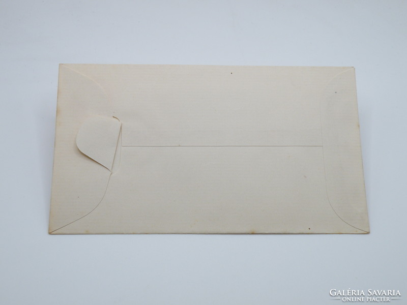 Uk0043 approx. 1870 Queen Victoria of England embossed small envelope