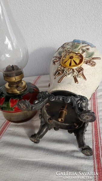 Steidl znaim historicizing table kerosene lamp, large, plastic majolica