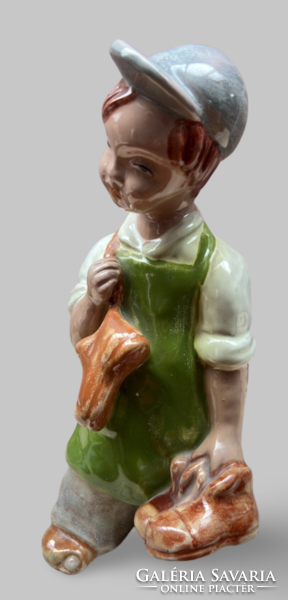 24 cm magas cipész fiú kerámia Rahmer Mária szignóval