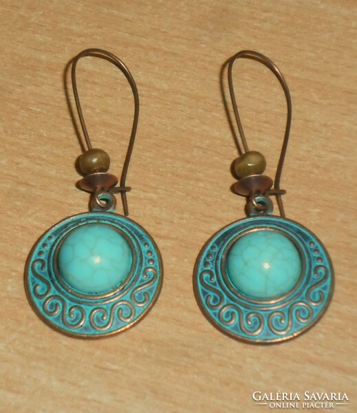 Boho style, twisted pattern, turquoise colored, stone earrings.