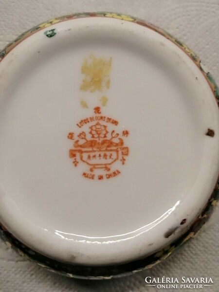 Ashtray with Chinese pattern