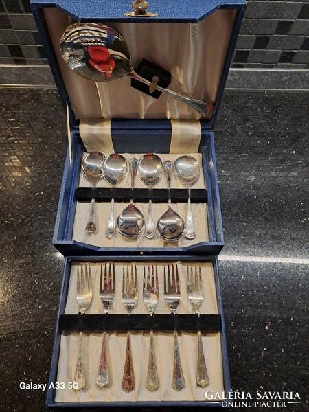 Vintage English Silver Plated Dessert Fork and Spoon Set Cake Set