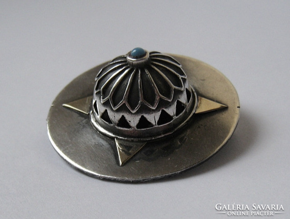 Silver art deco brooch combined with gold