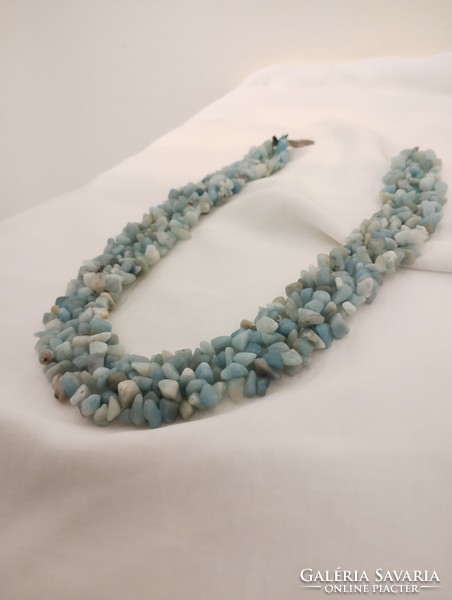 Beautiful, flawless collier necklace made of amazonite chips, neck blue