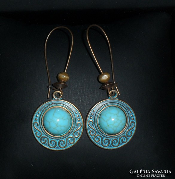 Boho style, twisted pattern, turquoise colored, stone earrings.