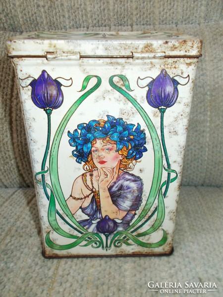 Art Nouveau metal box