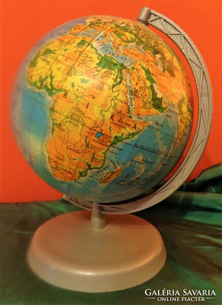 Globe / 15 cm in diameter, in German, plastic /