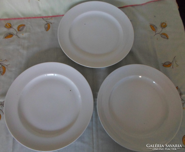 Fehér porcelán lapostányér, tányérkészlet (retro tányér, készlet)