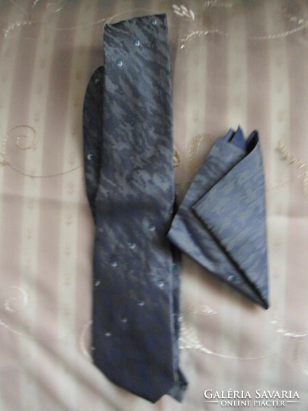 Retro tie 8. (1970s, 1980s, decorative pocket square)