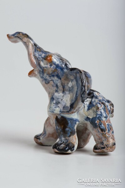 Iparművészeti kerámia elefánt figura